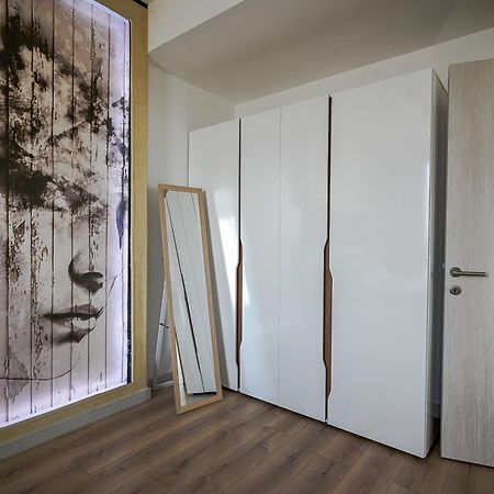 Alfred Sky Smart Apartment 29Th Spa Included Skopje Ngoại thất bức ảnh